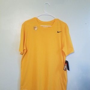 Nike dry fit  t-shirt